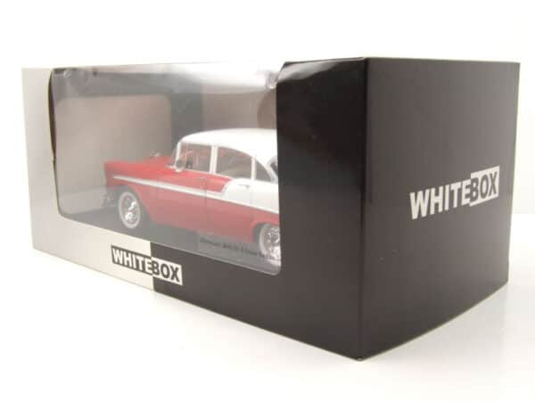 Chevrolet Bel Air 1956 rød/hvit 4 dørs - skala 1:24 - Bilde 2