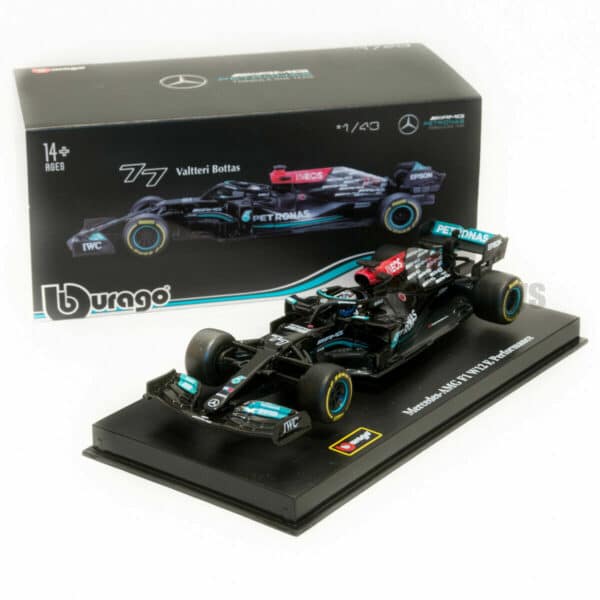 F1 Mercedes AMG 2021 V. Bottas with helmet - skala 1:43 - Bild 2