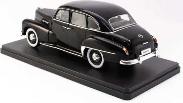 Opel Kapitän 1951 schwarz - Maßstab 1:24 - Bild 3