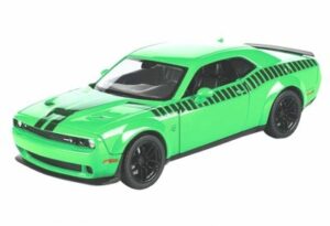 Dodge Challenger SRT Hellcat 2018 wide-body green - scale 1:24