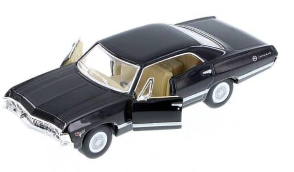 Chevrolet Impala 1967 svart - skala 1:43